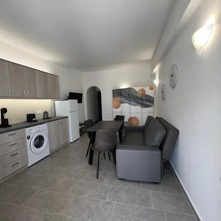 Petit Homme By Andreas Apartment Perissa  Exterior photo
