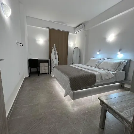 Petit Homme By Andreas Apartment Perissa  Exterior photo